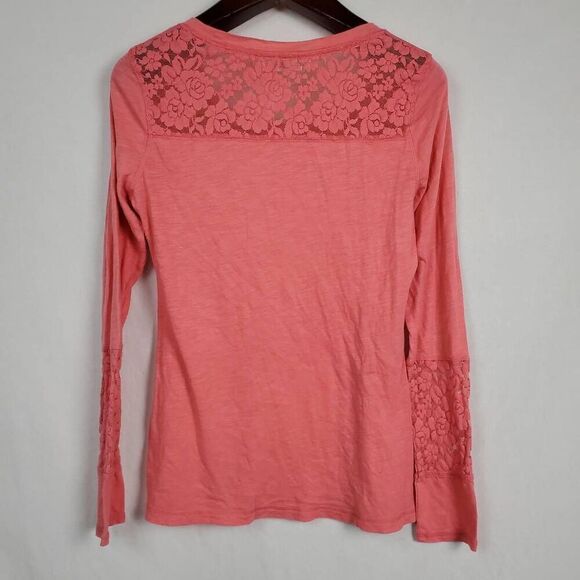 Maurices MEDIUM Pink Top - Picture 4 of 7
